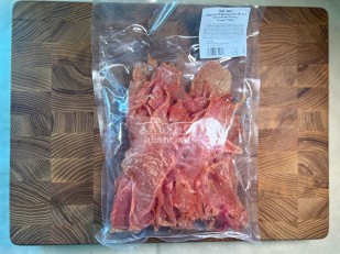 Свинина вяленая (строганина): Мясо Чипсы куриные СУХИЕ 