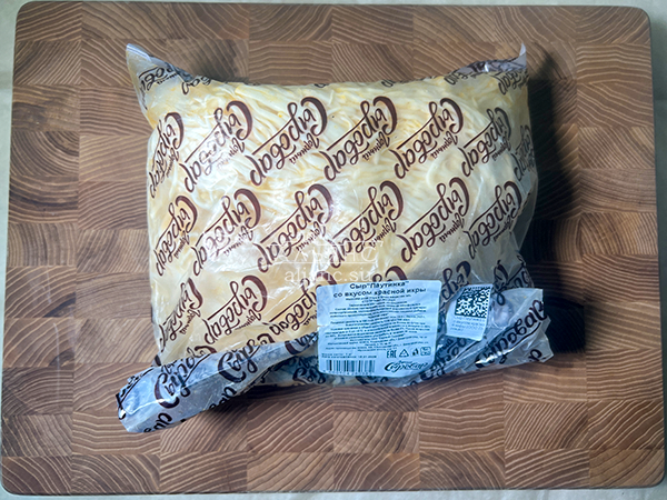 Сыр 1 кг ГОРНЫЙ СЫРОВАР (Паутинка со вкусом красной икры) в Балашихе